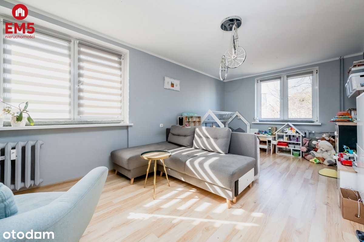 Przestronne 2 pokoje, spokojna okolica - Pełny obrazek: 1/11