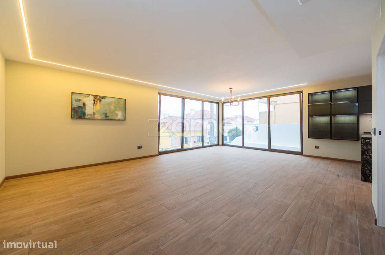 Moradia individual T3 na Amoreira (Cascais)-0