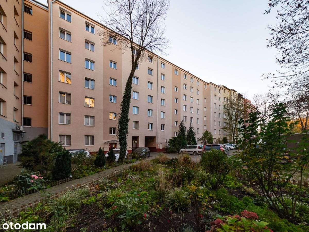 Kamienica, 1/2 pokoje, winda, centrum 10 min-10