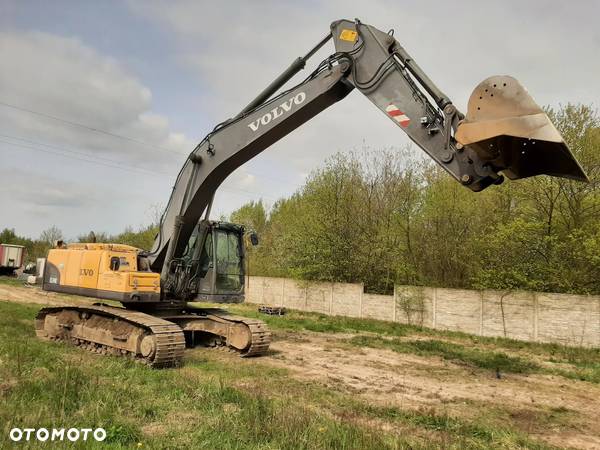 Volvo EC 240 - 2