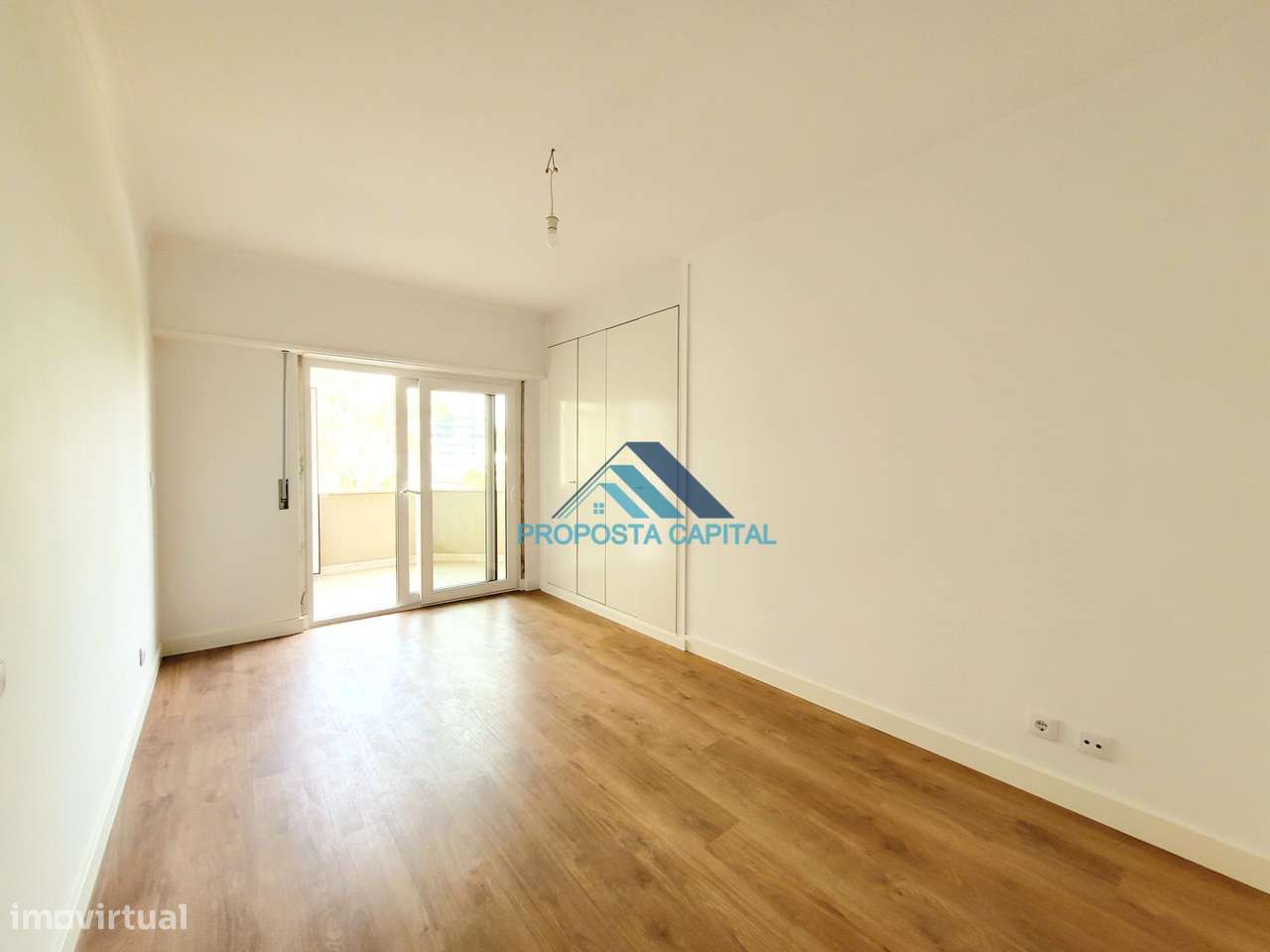 APARTAMENTO T3 TOTALMENTE REMODELADO | ESTRADA DA LUZ - COM GARAGEM-27