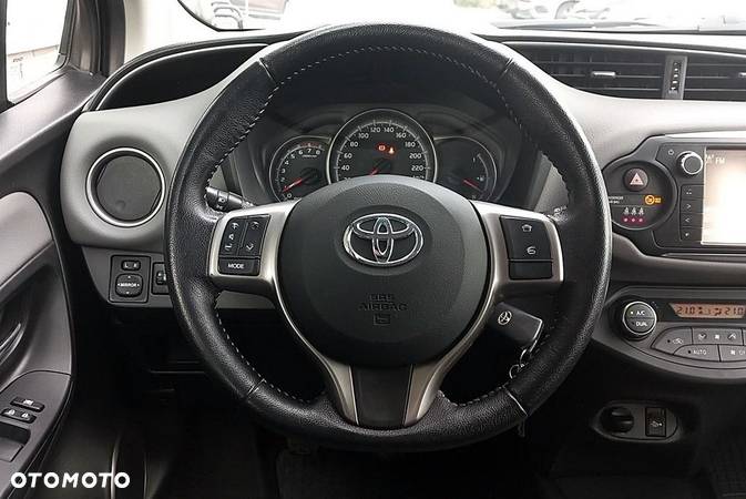 Toyota Yaris - 15