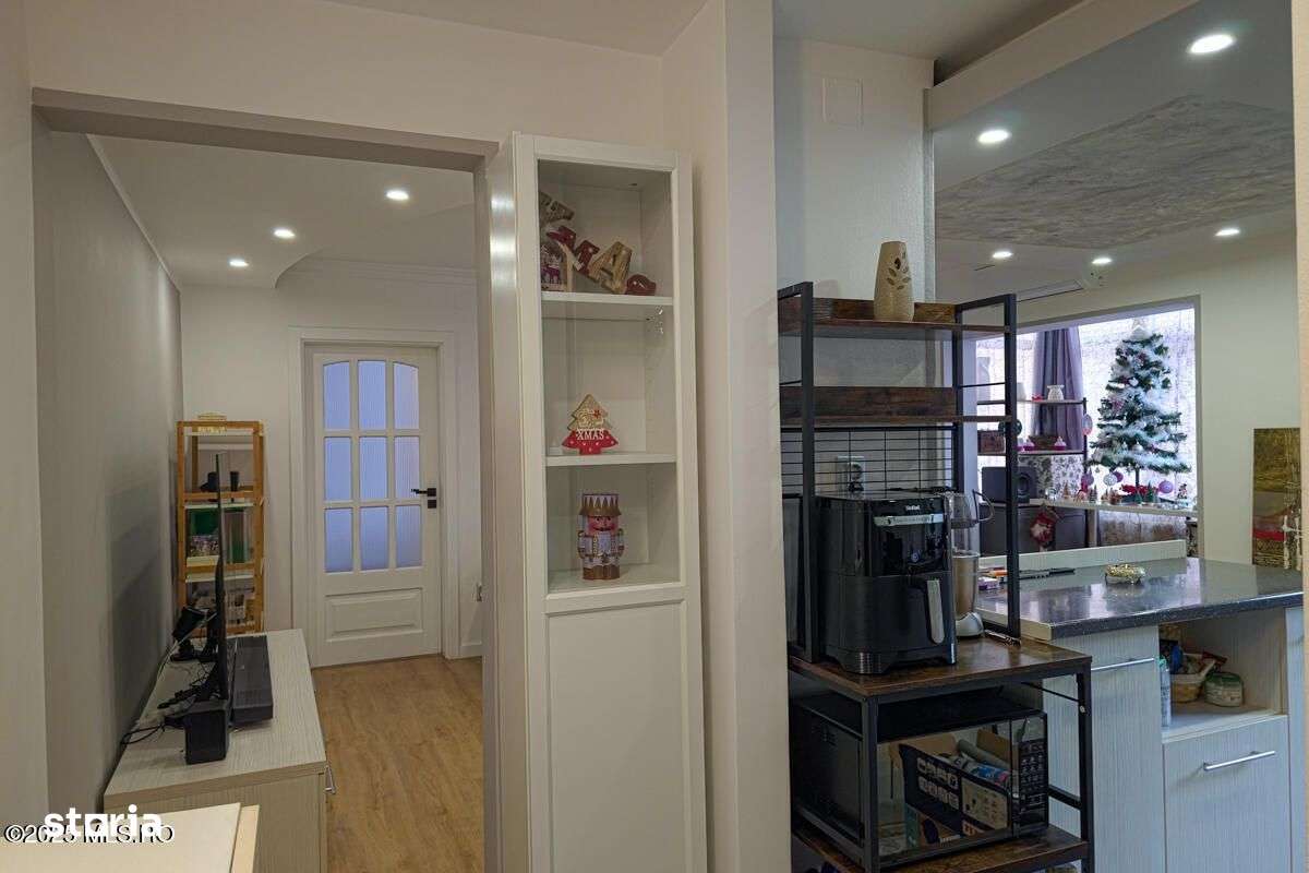 Simion Barnutiu - 3 Camere, 2 Bai, Etaj 3, Centrala Proprie, La Cheie-10