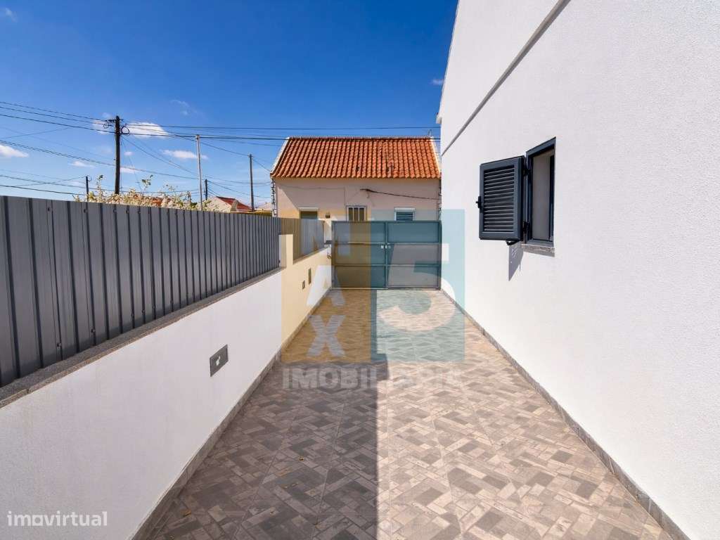 Moradia com 2 terraços em zona calma - Montijo-31