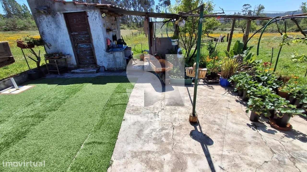 Quinta Rural com 7.900 m² e Três Construções Existentes-10