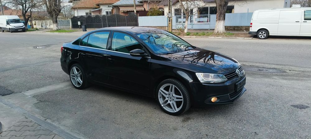 Volkswagen Jetta A6 [2010 - 2018] 1.6 TDI Blue Motion Technology Life 2011