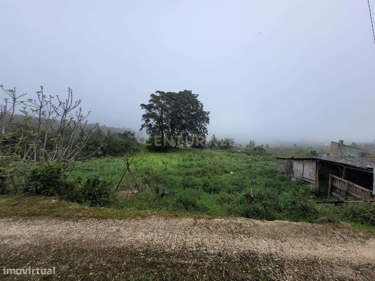 Moradia T2 isolada remodelada com jardim em Alenquer - Casais Brancos-15