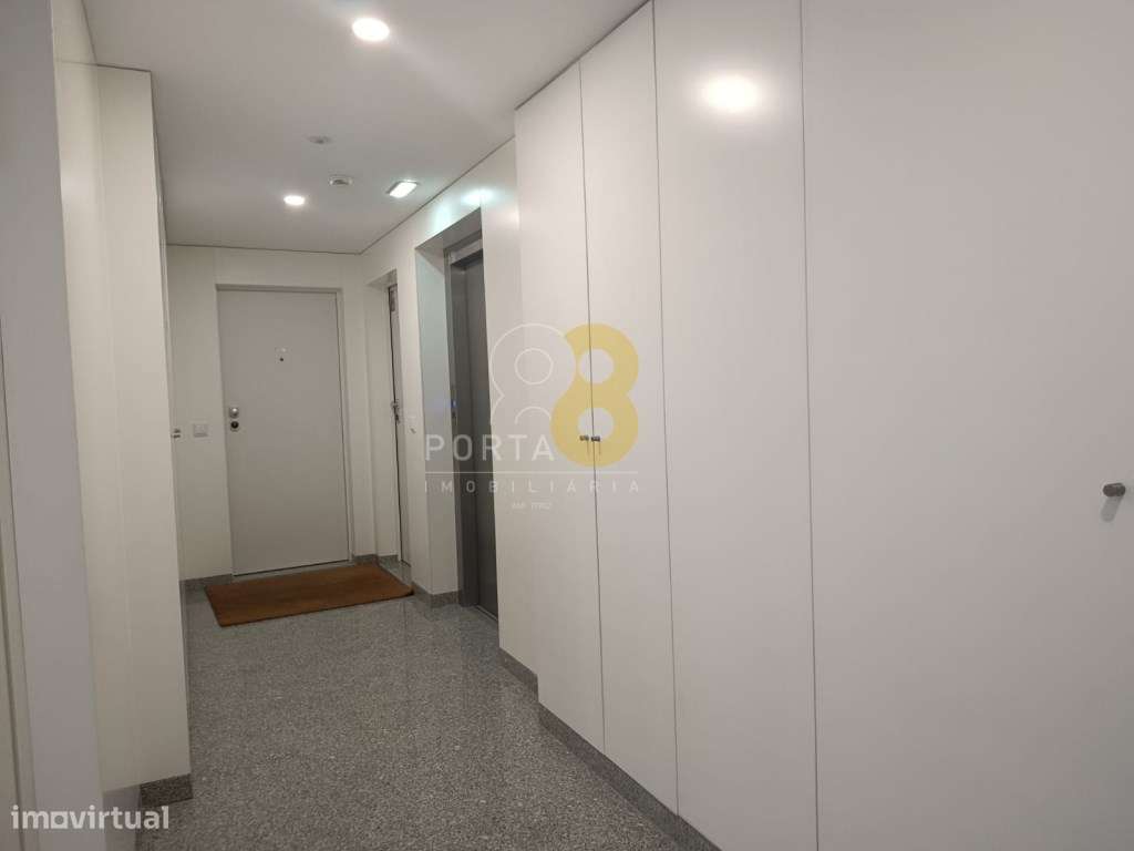 Luxuoso Apartamento T3 na Boavista frente ao Rosario-34