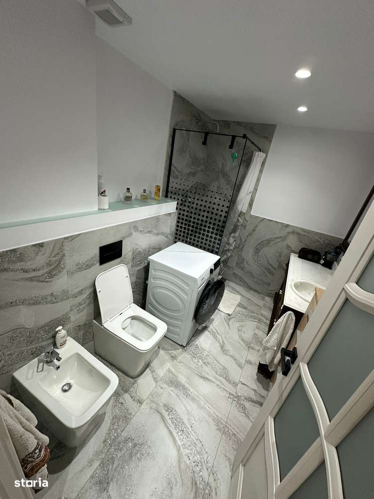 De vanzare 2 camere mobilat și utilat Pret 73.000e - Imagine principală: 2/12