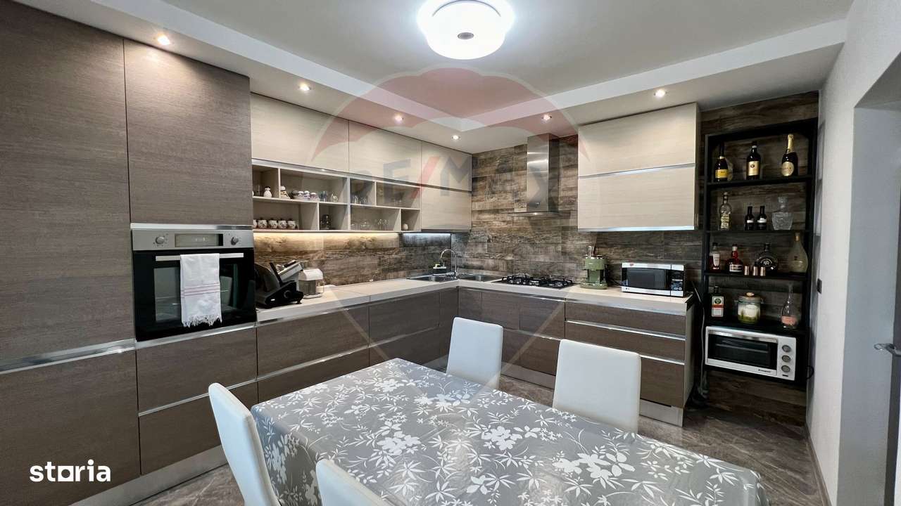 Casă spațioasă P+M și teren generos de 4151 mp în Tg. Bujor Galați - Imagine principală: 5/17