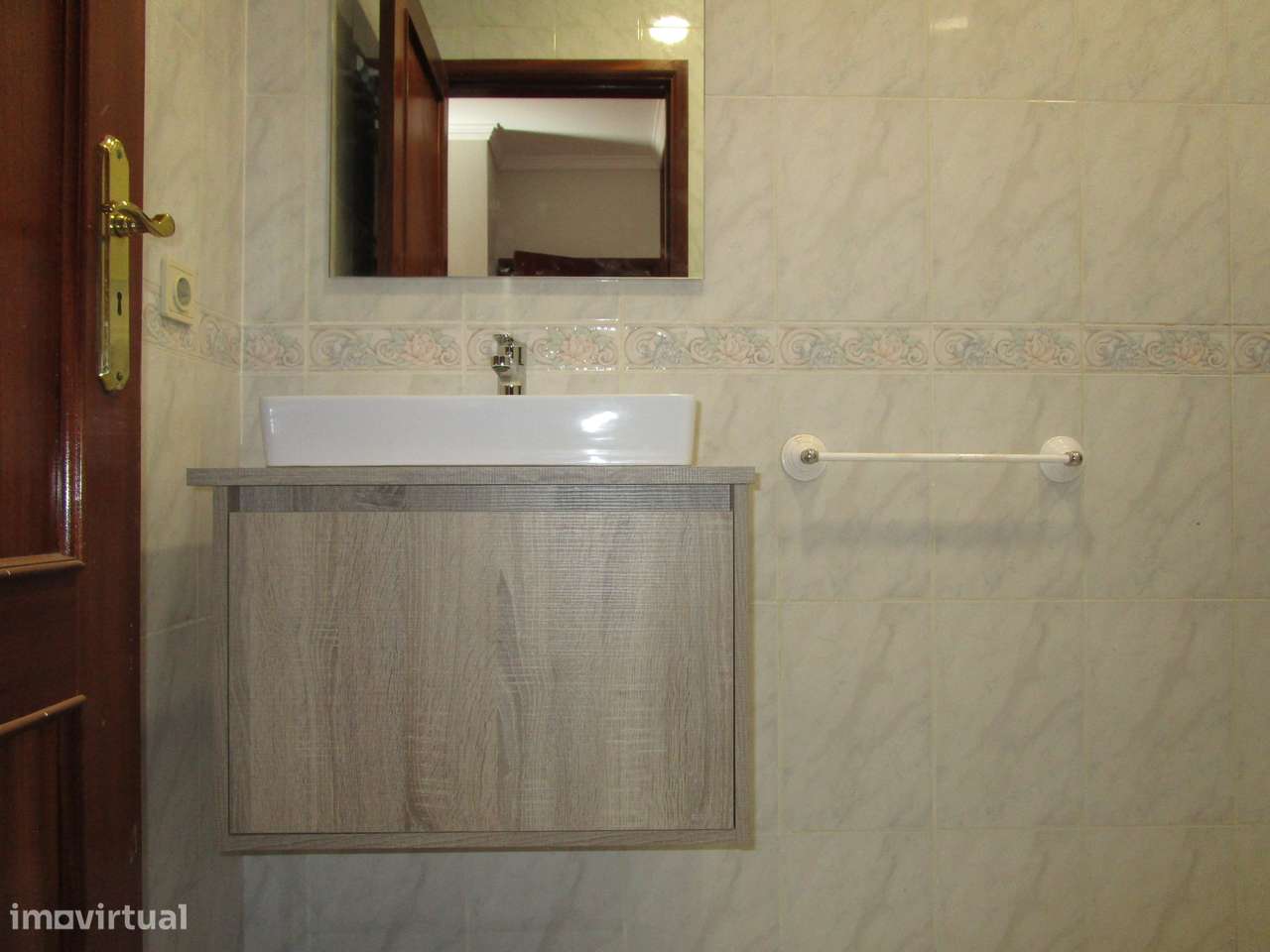 Apartamento T3 com garagem fechada-10