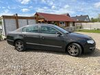 Volkswagen Passat 2.0 TDI DPF BlueMot Comfortline - 11