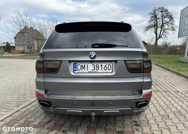 BMW X5 4.8i xDrive - 8