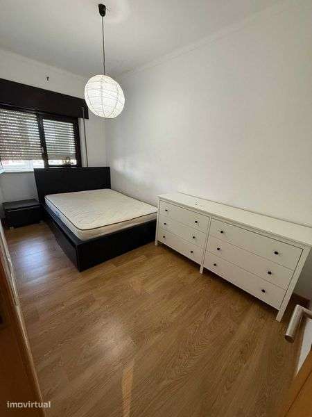 Arrendamento de apartamento T1 na Rua Bartolomeu Dias, Barreiro - Grande imagem: 5/9