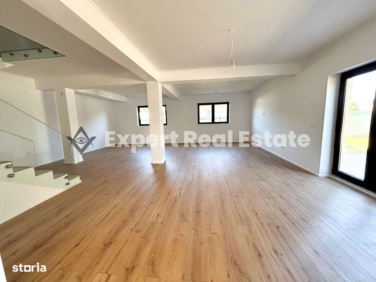 VILA SPATIOASA TUNARI-PIPERA-10