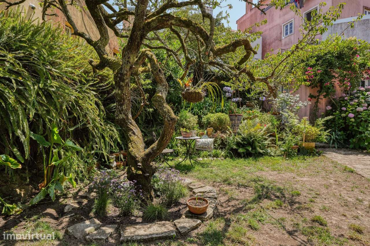 Casa com jardim no coração histórico de Sintra-16