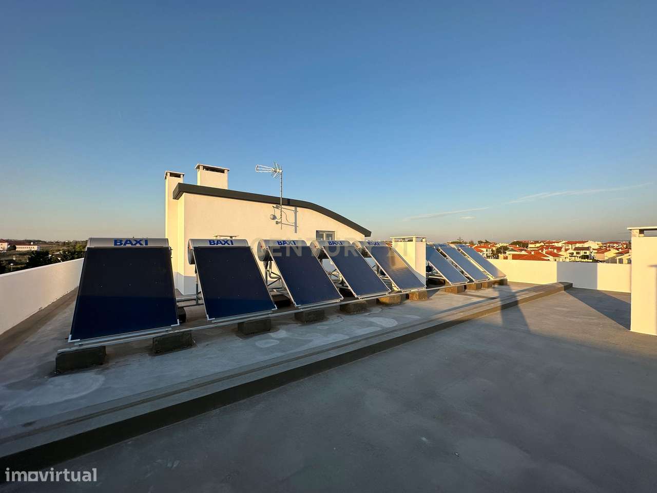 T3 Tires - 3 parqueamentos e arrecadação-5