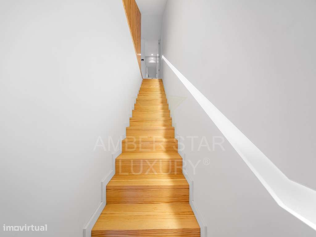 Moradia T4 com Jardim a 10 minutos da Praia-40