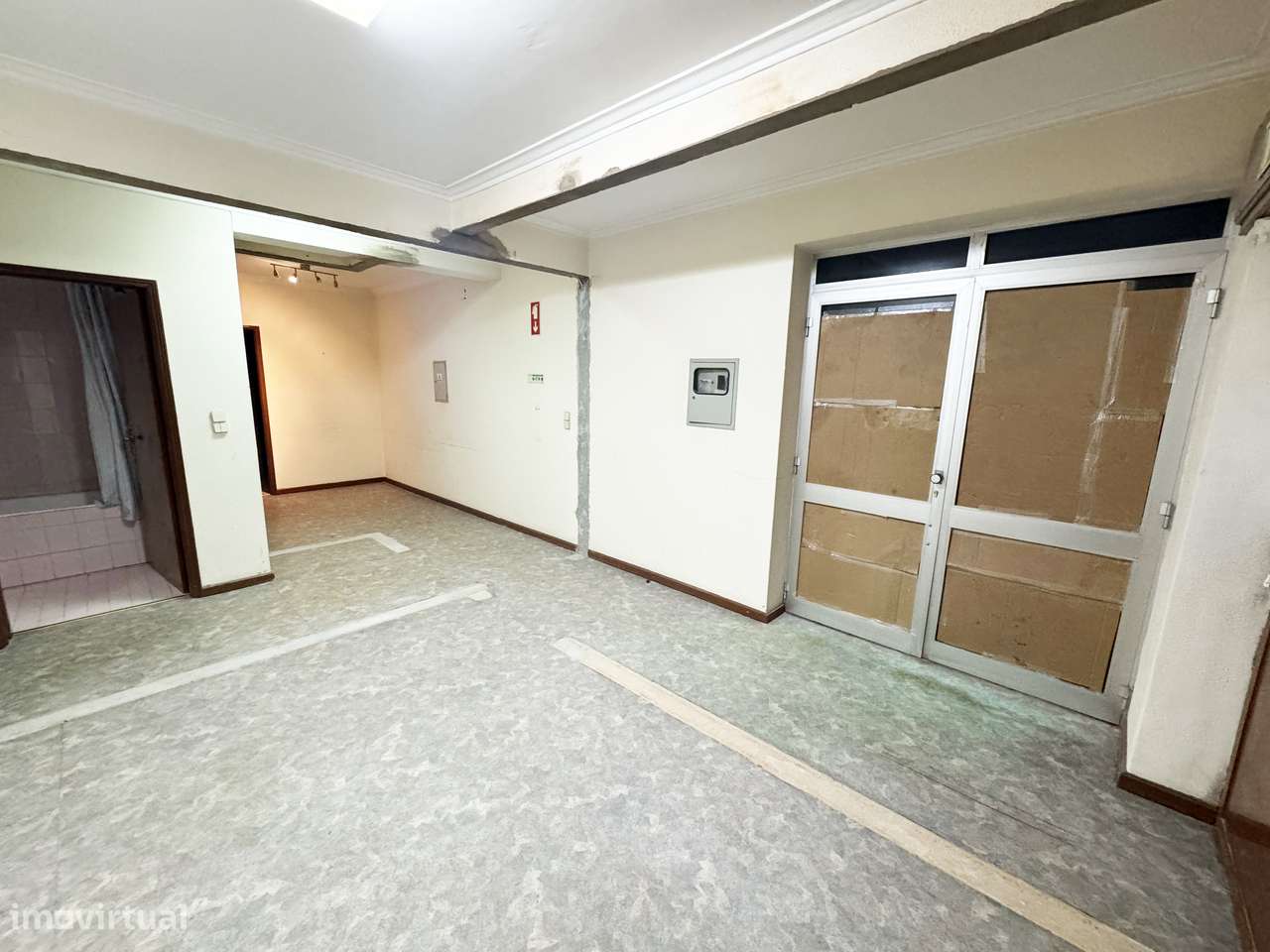 Apartamento T2 na Avenida Doutor Renato Araújo-2