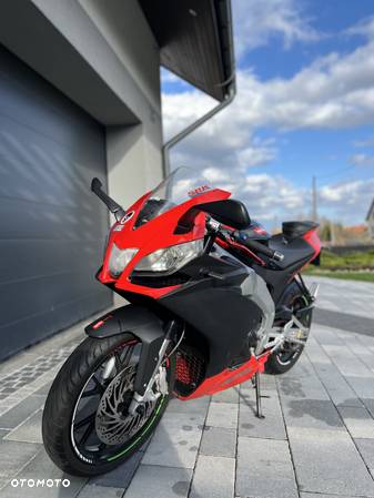 Aprilia RS - 8