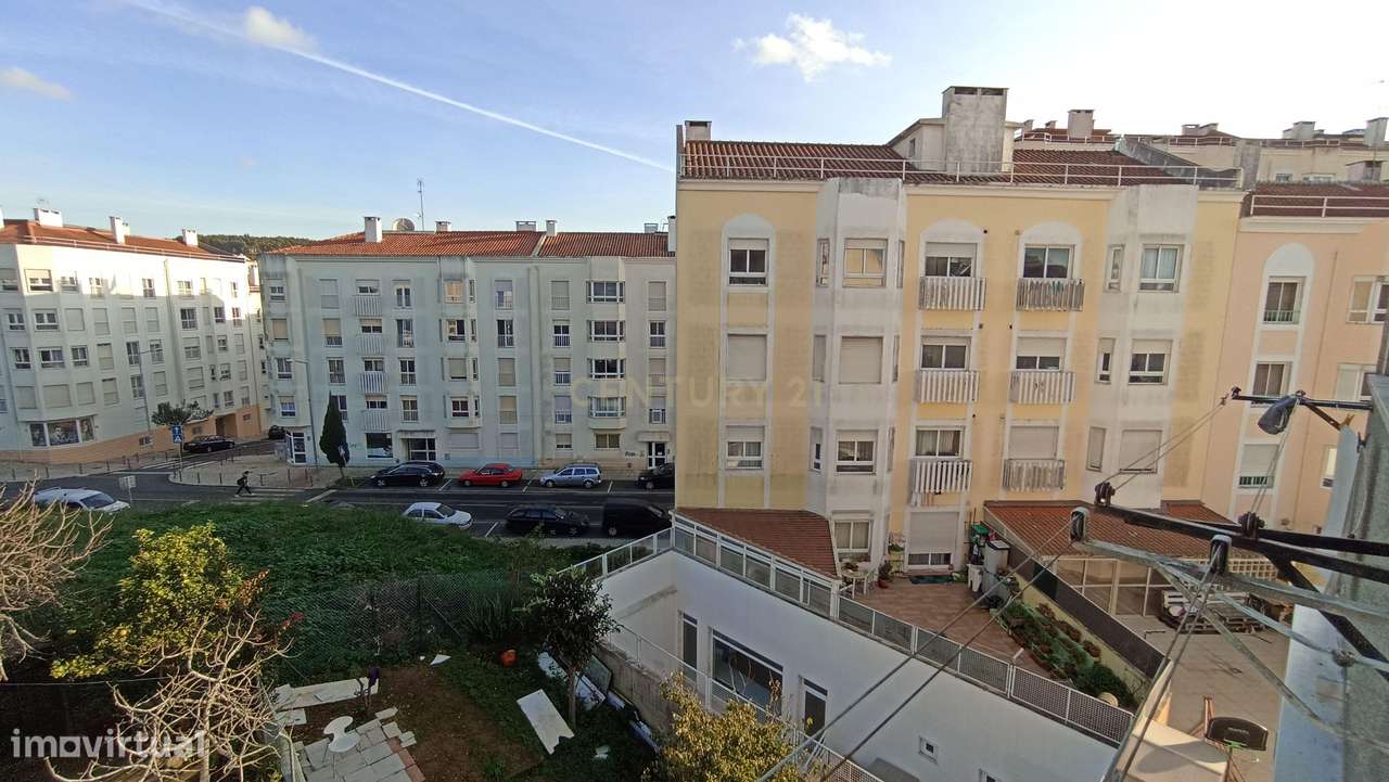 T2  perto da Estação da CP de Rio de Mouro-12