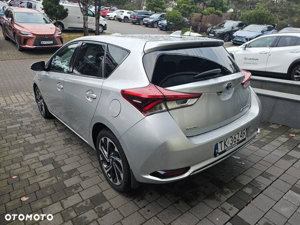 Toyota Auris - 2