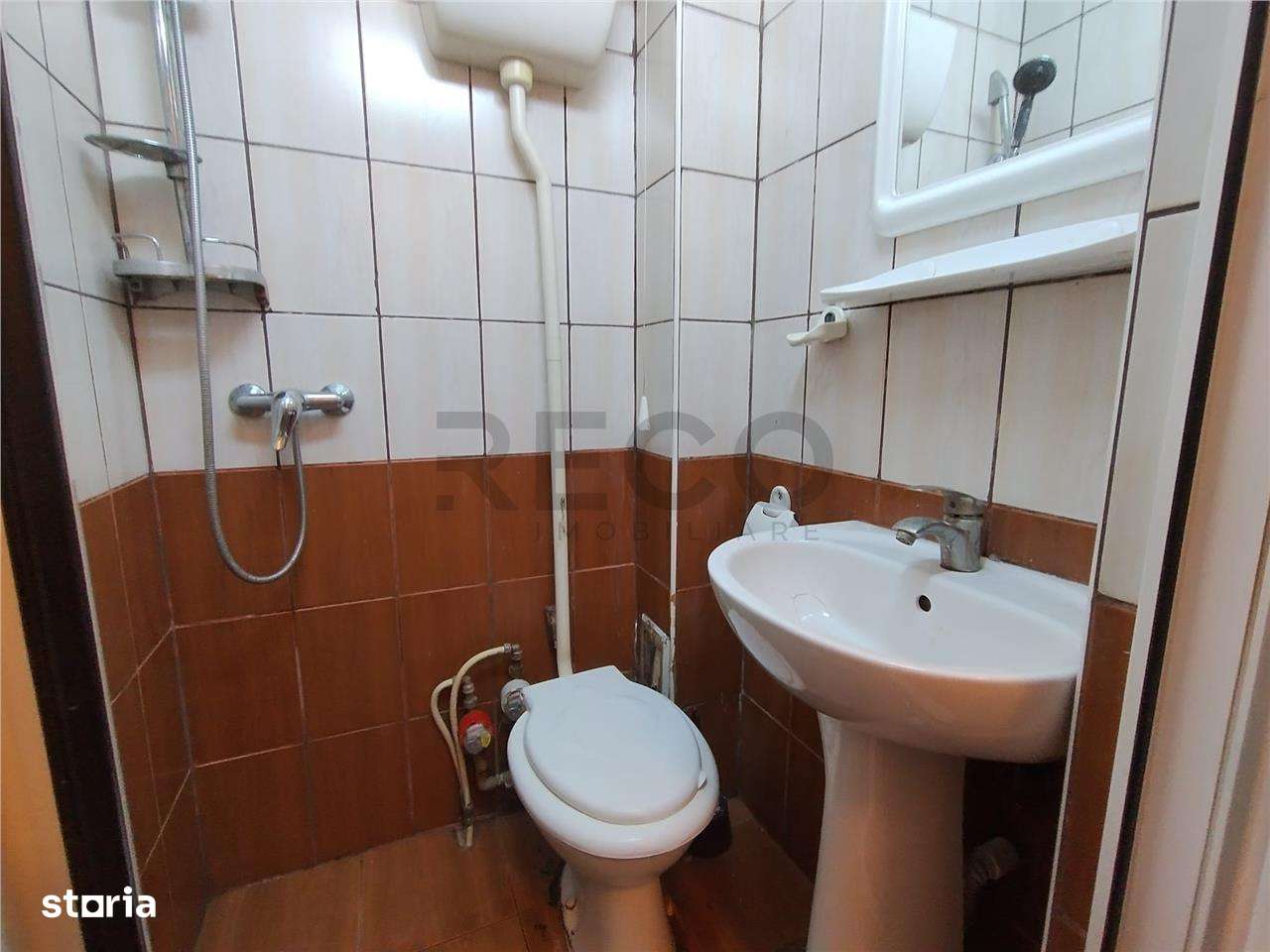 RECO . Garsoniera la cheie  . Zona Salca .-5