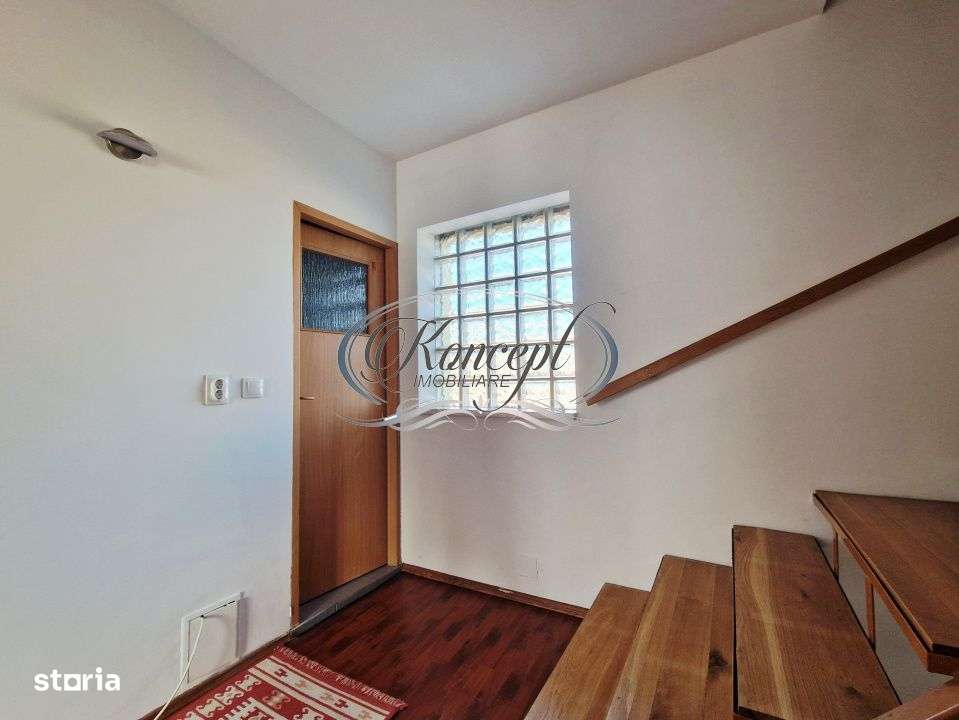 Casa moderna cu mansarda si curte comuna in zona Campului-10