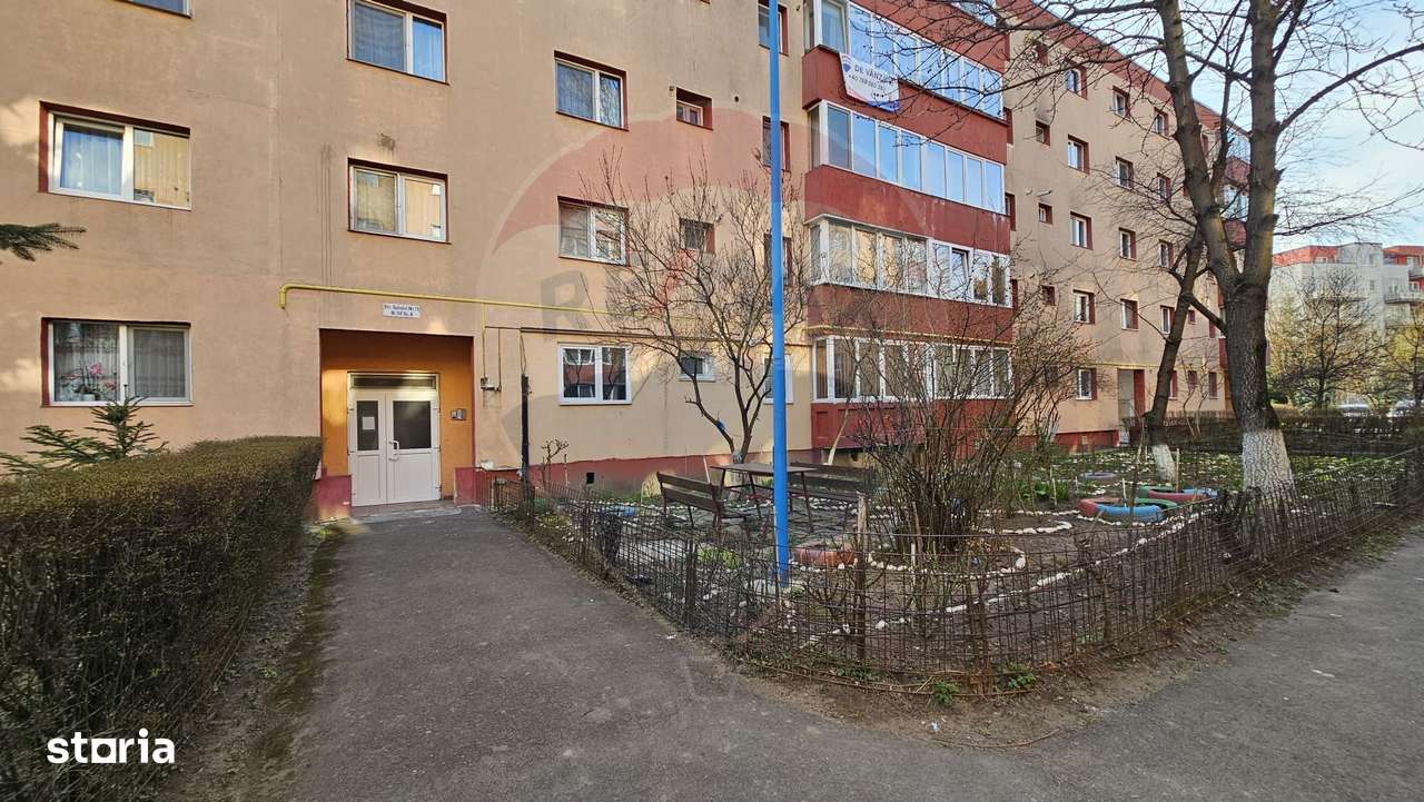Apartament 3 camere, 2 băi, 2 parcări de vânzare zona Avantgarden 2-2