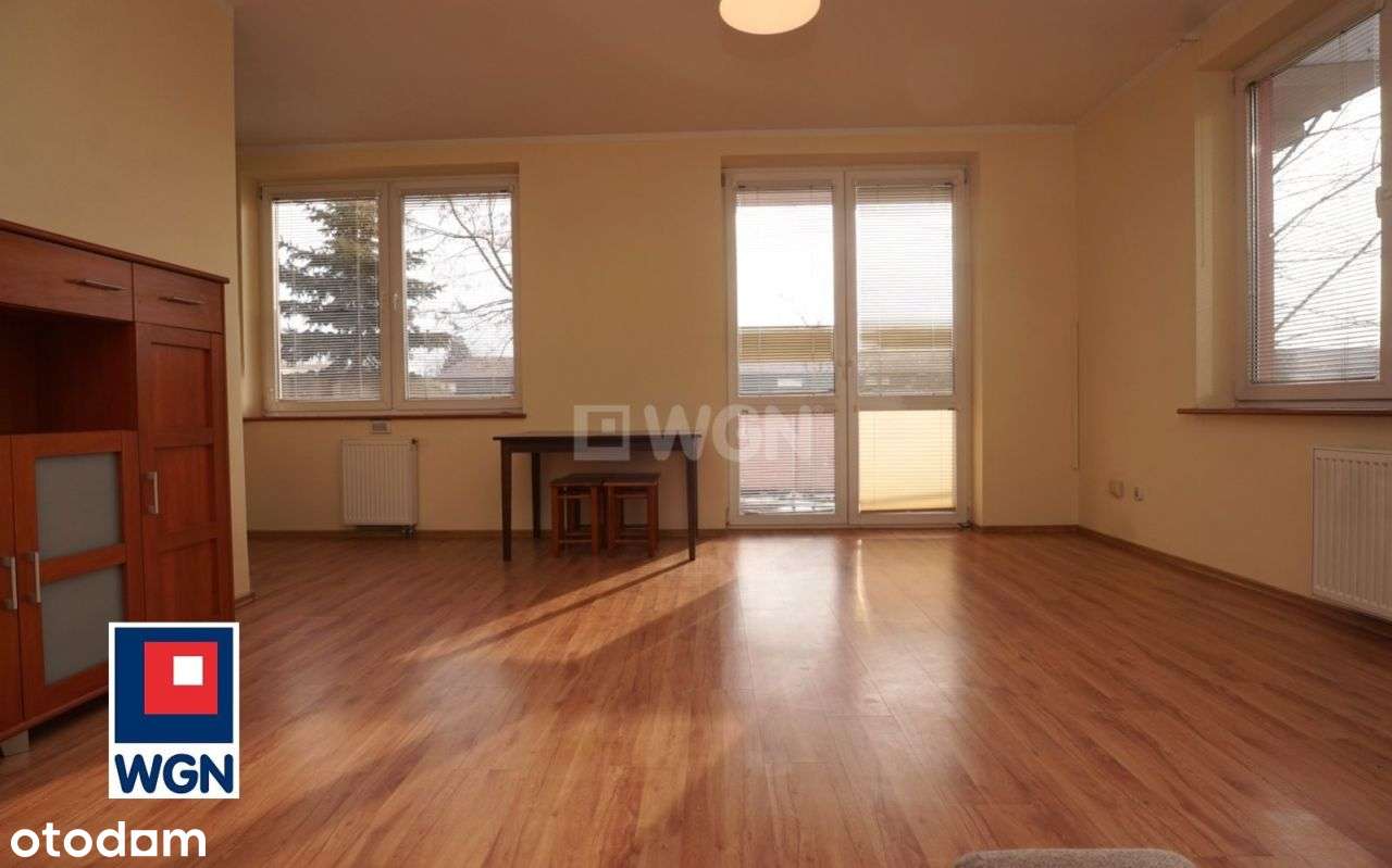 Mieszkanie z dużym tarasem.-5