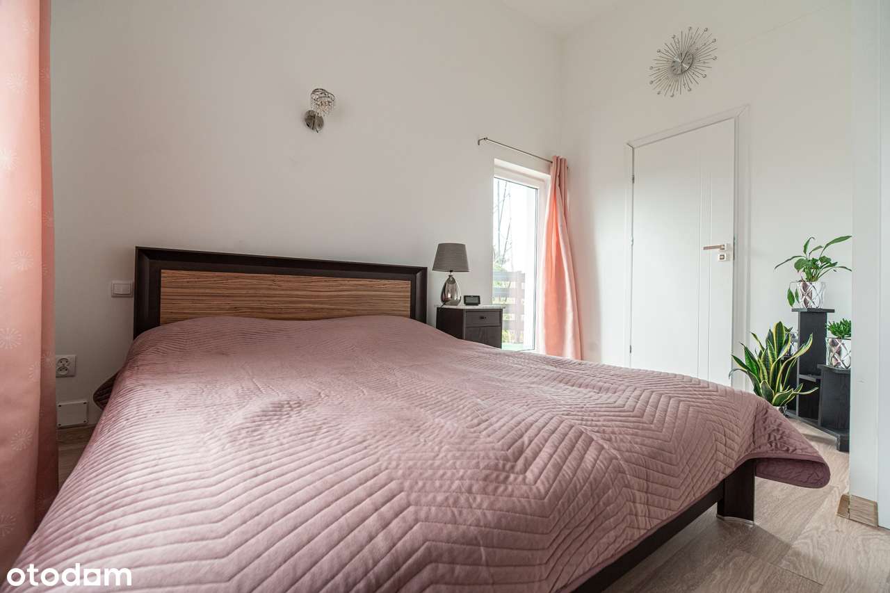 mały biały kameralny domek-1