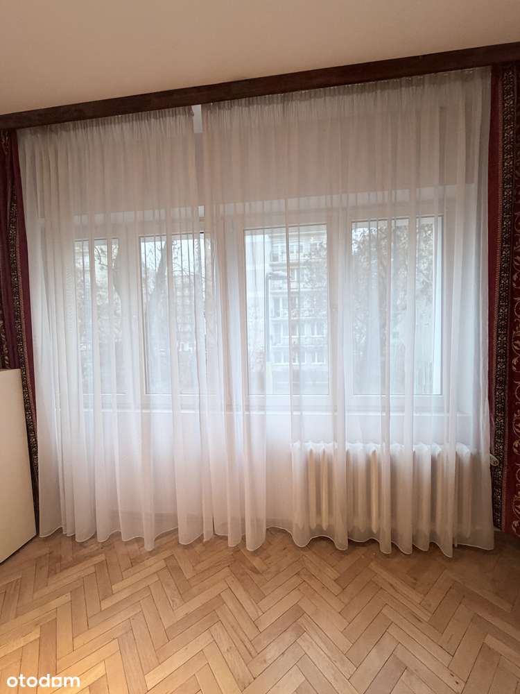 Kawalerka# Idealny rozstaw # OSOBNA KUCHNIA # WINDA # Hoża-1