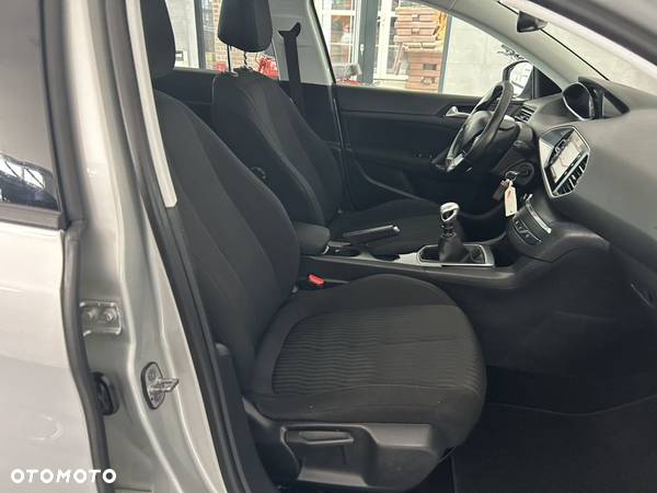 Peugeot 308 1.6 e-HDi Access S&S - 28