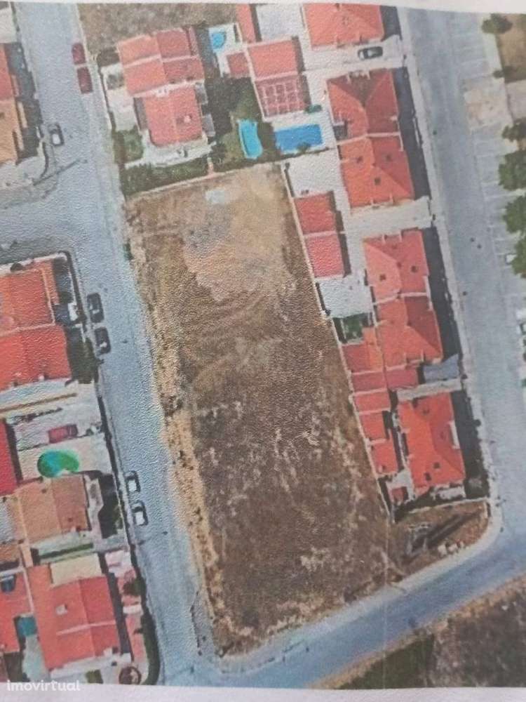 Land for sale in Montijo, Portugal — €90,000