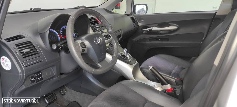 Toyota Auris 1.8 HSD JLL17 - 16