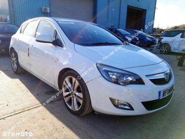 ZDERZAK Z40R 40R OPEL ASTRA J IV PRZEDLIFT - 1