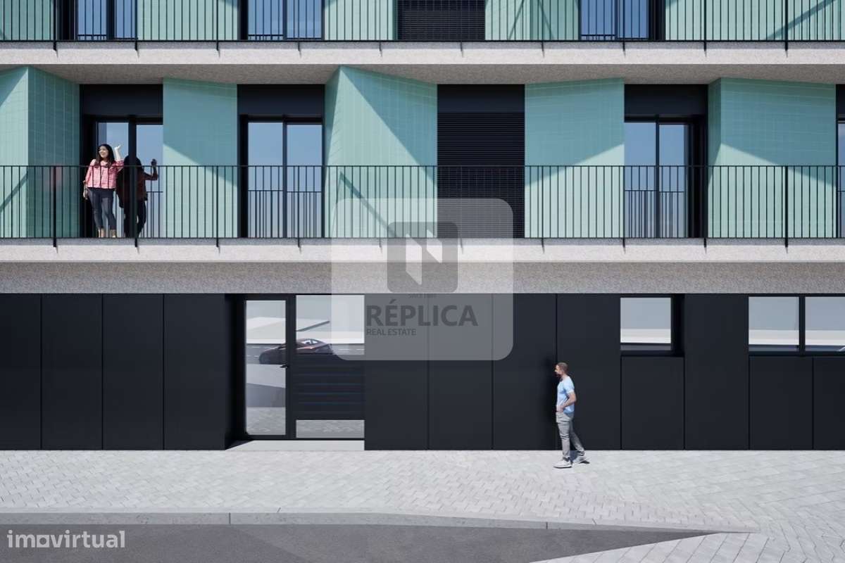 Apartamento T0 com Varanda e Garagem na Costa Cabral, Porto-11