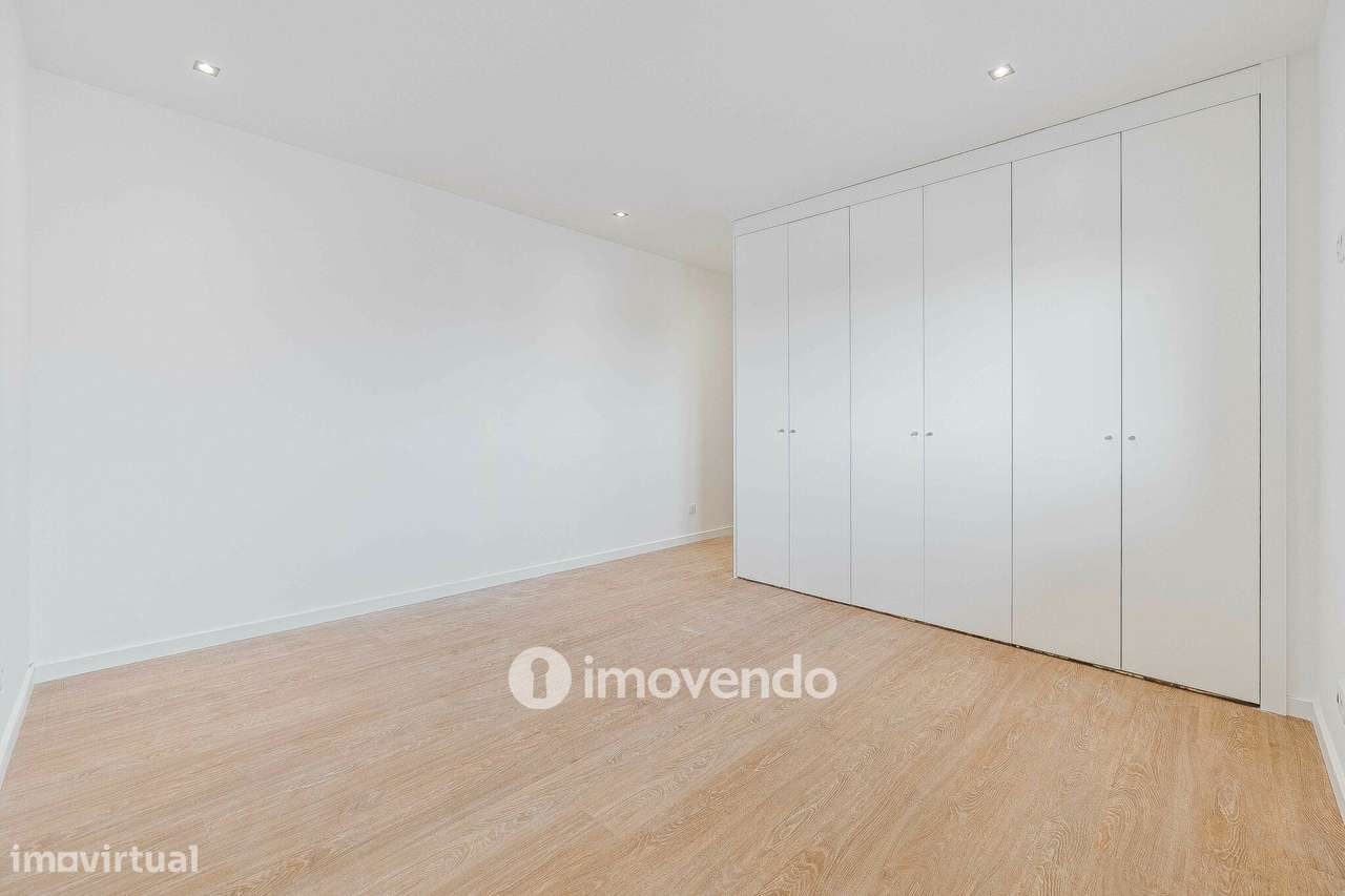 Apartamento T3 Duplex novo, com terraço e garagem, em Loures-30