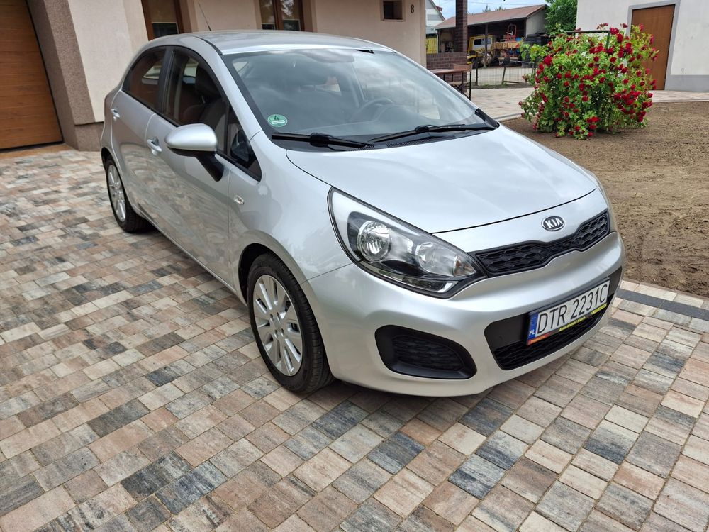 Kia Rio III (2011-) 1.2 Dream Team Edition 2012