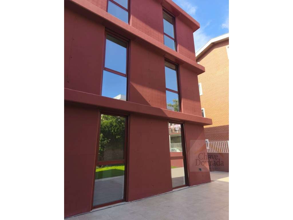 Apartamento T2 de luxo a estrear no Alto de São João-18