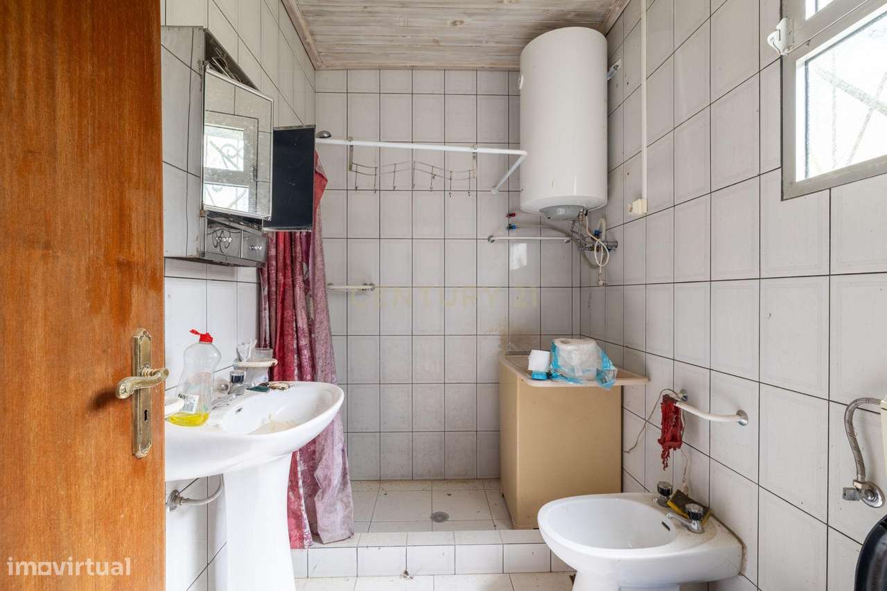 Moradia para Reabilitação com Terreno +1.000 m² | Vista sobre a Ria de-18