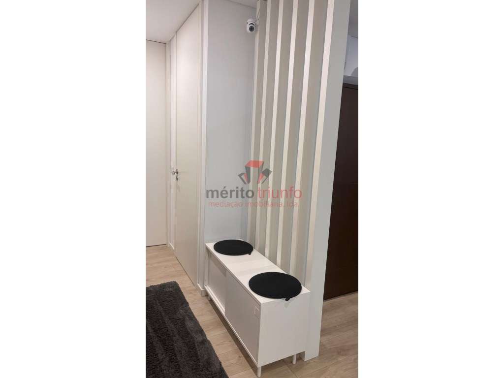 Excelente Apartamento c/ 3 Suites no Centro de Famalicão-10