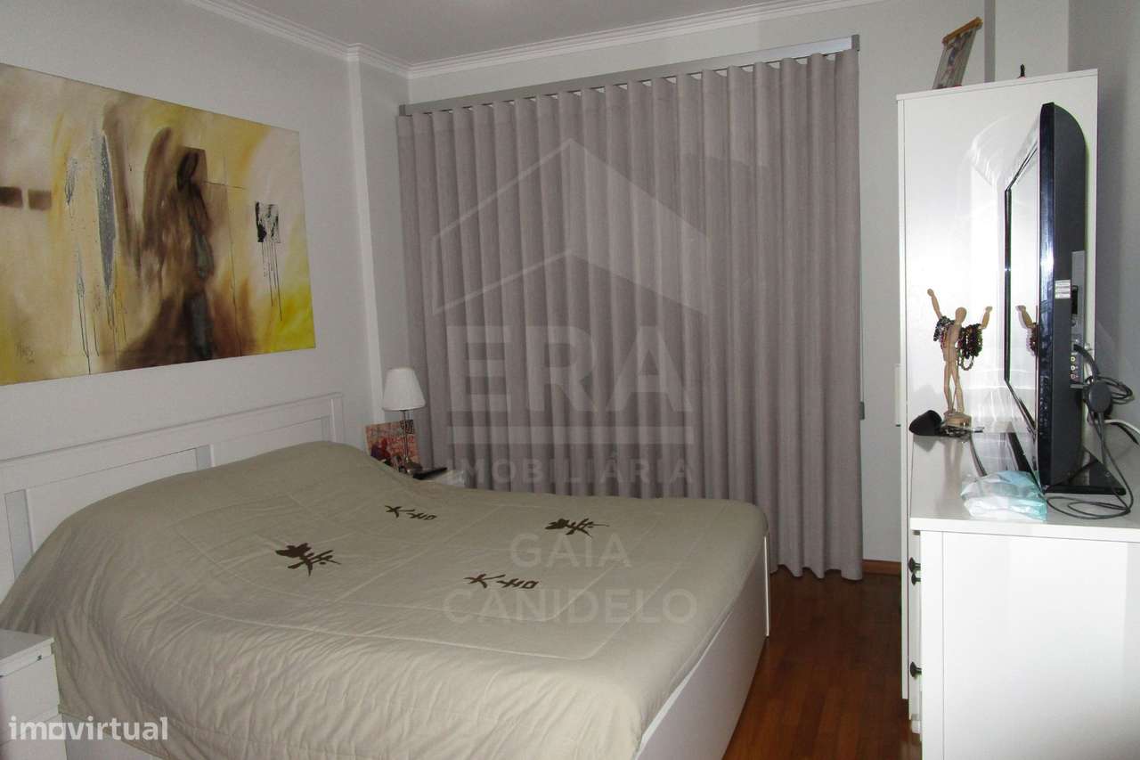 T3 com Vista Mar em Localização Privilegiada!-11