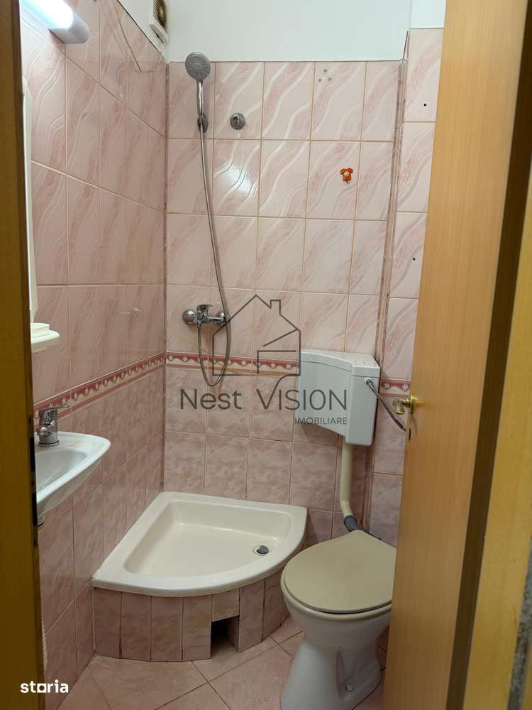 Apartament spațios cu 4 camere cu garaj - zona Ștrand-15