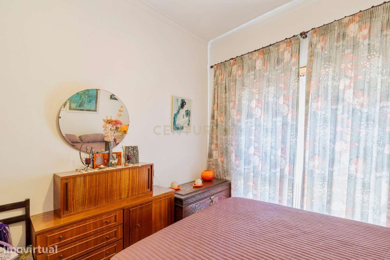 Apartamento T-1  com arrecadação na Costa da Caparica-11