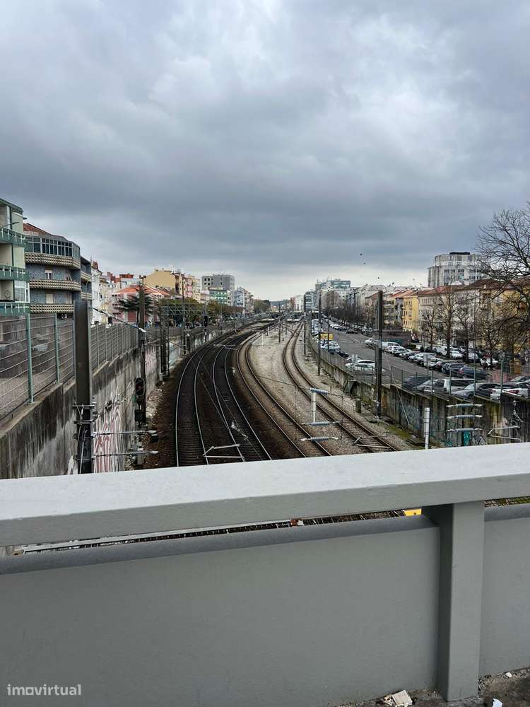 T2 com Potencial Open Space | 3 Min da Estação da Amadora - Grande imagem: 4/15