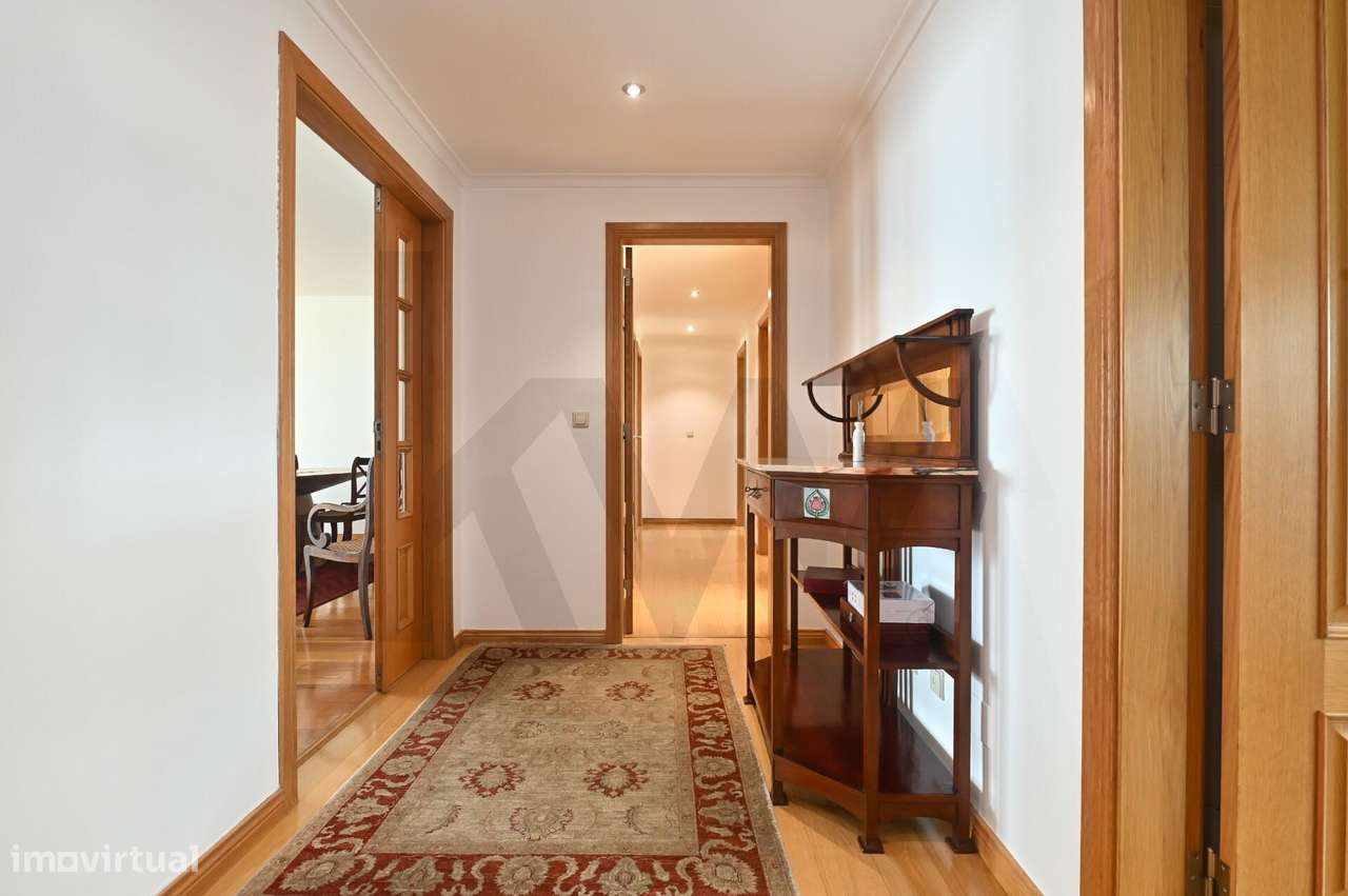 T3+1 NA QUINTA DA GIRIBITA COM GARAGEM E ARRECADAÇÃO - Grande imagem: 2/24