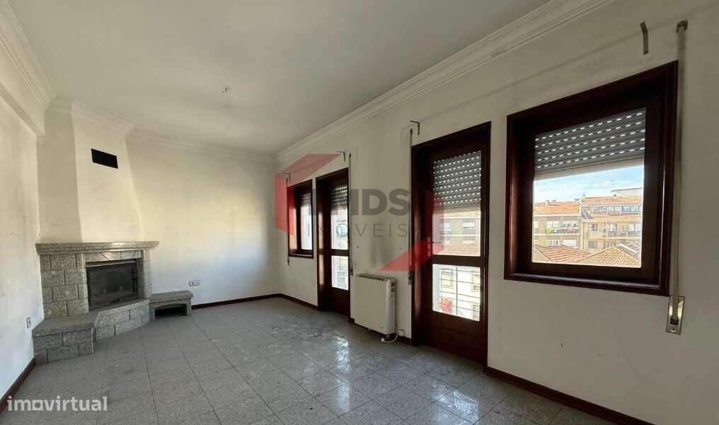 Apartamento T3 na Rua de Serpa Pinto -  APRESENTAÇÃO DE PROPOSTAS A...-0