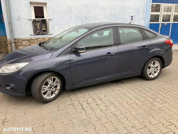 Ford Focus 1.6 TDCi DPF Titanium - 2