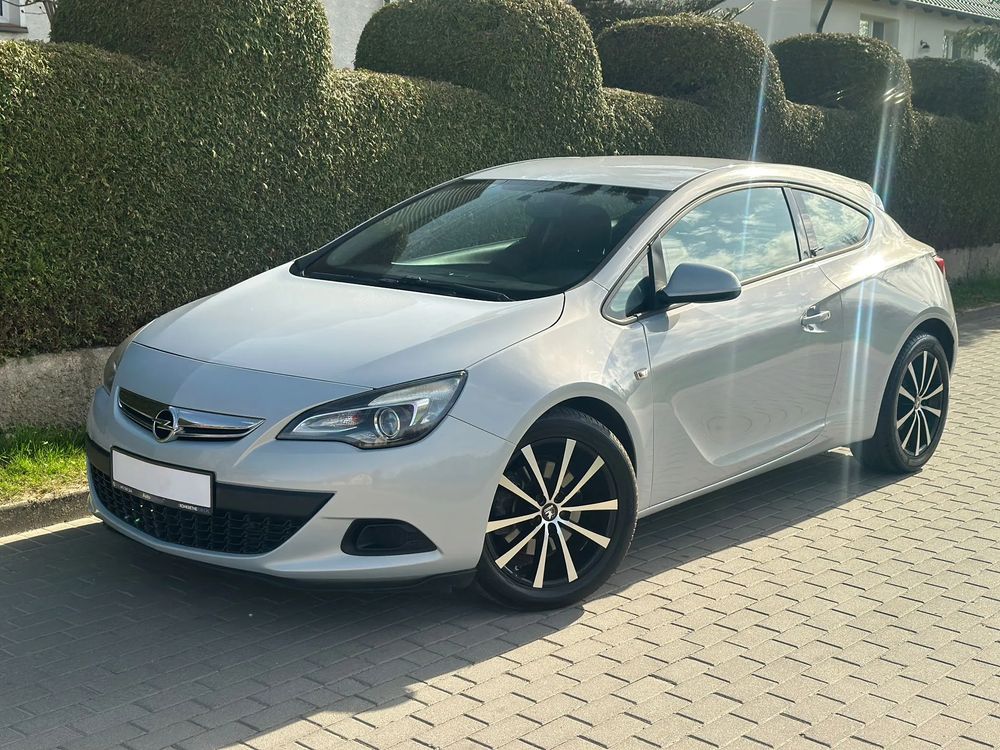 Opel Astra J 1.7 CDTI Enjoy 2012